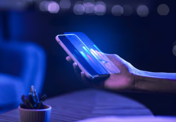3D holographic smartphone projector